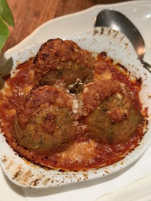 Bocca di Lupo by null