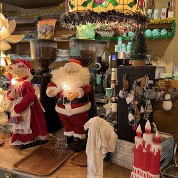 Le Petit Dep - Breakfast & Brunch Near Me - Montreal, Quebec Le Petit Dep - Breakfast & Brunch Near Me - Montreal, Quebec