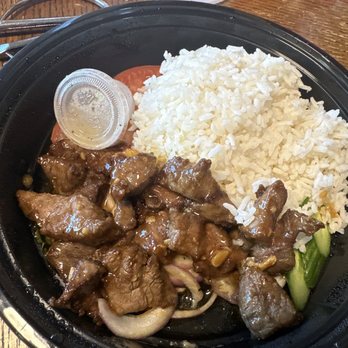 Capital Noodle Bar - Black pepper filet mignon is just sirloin with garlic sauce and it's very, very chewy and tasteless. - Chinese Near Me - Irvine, California