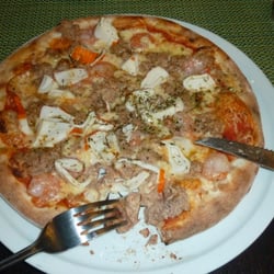 Le Clou - Pizza 39 - Le Clou (Thunfisch, Scampi, Surimi, Knoblauch, scharf 8,50)