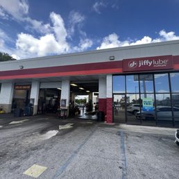Exterior outside entrance of Jiffy Lube - Store front - West Palm Beach, Florida Exterior outside entrance of Jiffy Lube - Store front - West Palm Beach, Florida