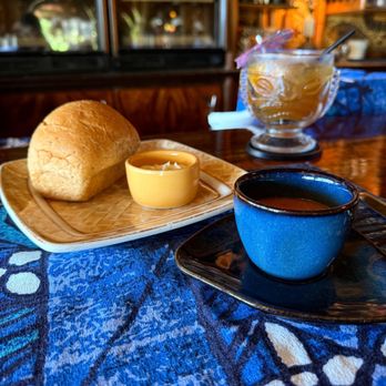 Mama's Fish House - Starting bread & tomato soup; Mai Tai Roa Ae; Follow me @RimyEats on Instagram - Seafood Near Me - Paia, Hawaii Mama's Fish House - Starting bread & tomato soup; Mai Tai Roa Ae; Follow me @RimyEats on Instagram - Seafood Near Me - Paia, Hawaii