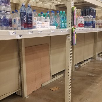 H-E-B - The floor should be piled high with cases of water. WTH? Did I miss another pandemic rush? This HEB really has prob stocking shelves. - Grocery Near Me - Georgetown, Texas