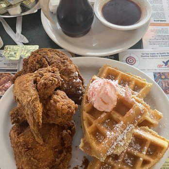 Metro Diner - American Near Me - St. Augustine, Florida