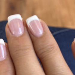 David's Happy Nails & Spa - Didn't catch his name, but he was the only man in there. He was awesome, polite & fast. 5