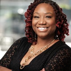 Tia Willis - RLAH Real Estate