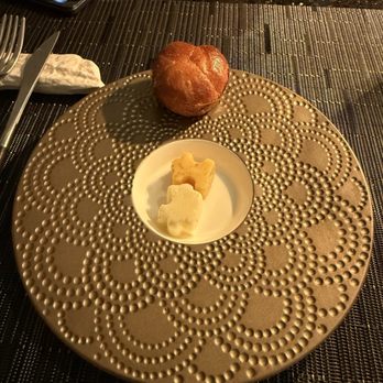 Mugen - Butter and brioche bread - New American Near Me - Honolulu, Hawaii