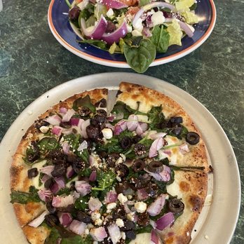 Vinny's Italian Restaurant - Greek salad and Greek pizza - Italian Near Me - Leakey, Texas Vinny's Italian Restaurant - Greek salad and Greek pizza - Italian Near Me - Leakey, Texas
