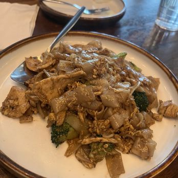 Ben Thai Cafe - Pad See Ew - Thai Near Me - San Francisco, California