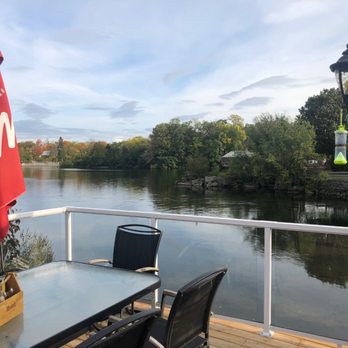 The Bobcaygeon Inn - a view of the river - Pubs Near Me - Bobcaygeon, Ontario The Bobcaygeon Inn - a view of the river - Pubs Near Me - Bobcaygeon, Ontario