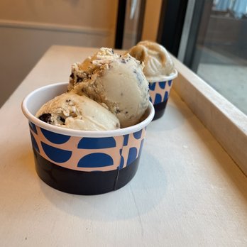 Sugar Hill Creamery - two bowls of ice cream - Ice Cream & Frozen Yogurt Near Me - New York, New York Sugar Hill Creamery - two bowls of ice cream - Ice Cream & Frozen Yogurt Near Me - New York, New York