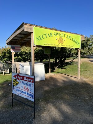Spicer Orchards Farm Market, Cider Mill, Fudge, Bakery by null
