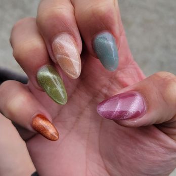 Luxe Nails - Cat eye gel acrylic by Lannie - Nail Salons Near Me - Buena Park, California