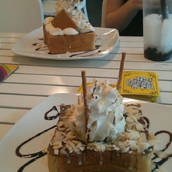 Hangout - Brick toast - Desserts Near Me - Ottawa, Ontario