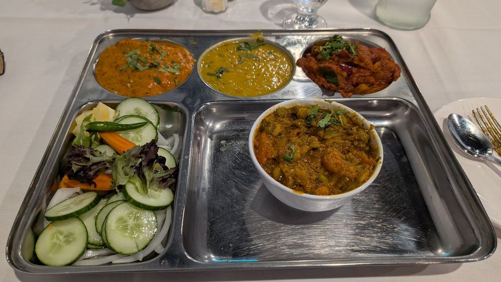 Royal Spice Indian Restaurant Image