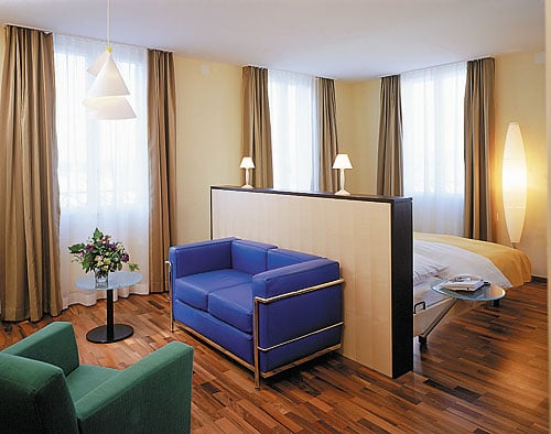 Royal-Hotel by null