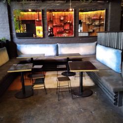 Howler - Booth Seating