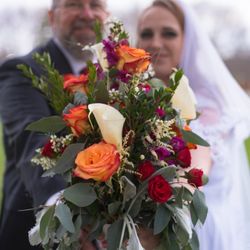 Flowers & More - Bridal bouquet