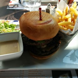 Richard's Cafe