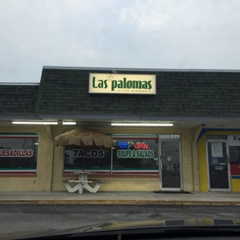 Las Palomas Latin Market - Looking at the restaurant from the parking lot - Grocery Near Me - Largo, Florida