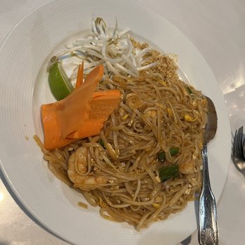 Sweet Basil Thai Cuisine - Pad thaiy - Thai Near Me - Chattanooga, Tennessee Sweet Basil Thai Cuisine - Pad thaiy - Thai Near Me - Chattanooga, Tennessee