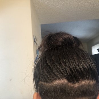Martinez Barber Shop - Barbers Near Me - Lancaster, California