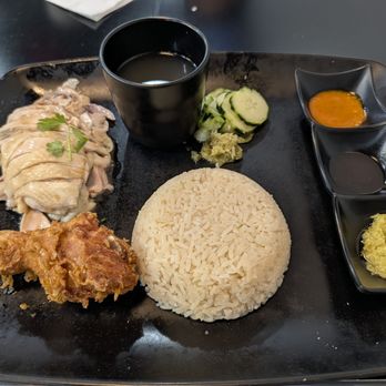 Maxwell Chicken Rice - Hainan chicken with fried drumstick - Hainan Near Me - La Palma, California Maxwell Chicken Rice - Hainan chicken with fried drumstick - Hainan Near Me - La Palma, California