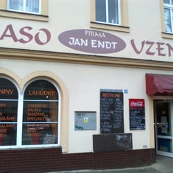 Jan Endt Maso Uzeniny - A tady nás zase lákají na stálou nabídku slaných dobrot.