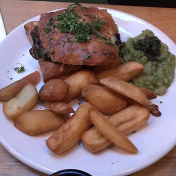 Mildreds - Mushroom and Ale Pie (***) - Vegan Near Me - London, XGL Mildreds - Mushroom and Ale Pie (***) - Vegan Near Me - London, XGL