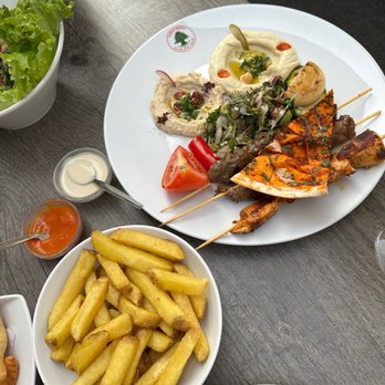 Layaly Beirut ليالي بيروت - Arabic Near Me - Interlaken, BE