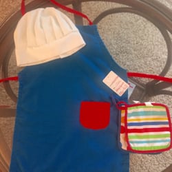 We Love Kids - All 4 pieces with the chef's hat for $6.90
