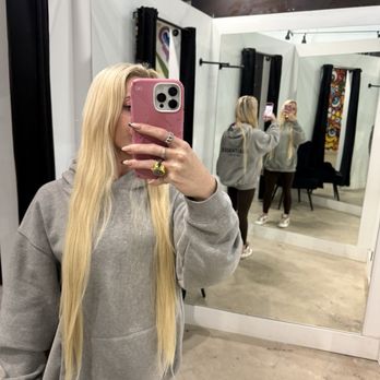 Gleam Hair Studio - Air dried hair 1 day after my appointment with Miguel. Zero volume and zero natural waves - Hair Salons Near Me - Miami, Florida