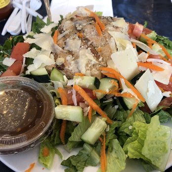 Bluffington's Cafe - Salmon Salad - Cafes Near Me - Lake Bluff, Illinois