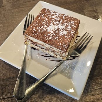 Rosalie's Trattoria - Tiramisu - Italian Near Me - Wilmington, North Carolina Rosalie's Trattoria - Tiramisu - Italian Near Me - Wilmington, North Carolina