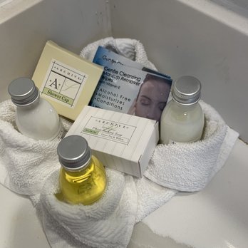 The Volarè - Complimentary toiletries - Hotels Near Me - San Clemente, California