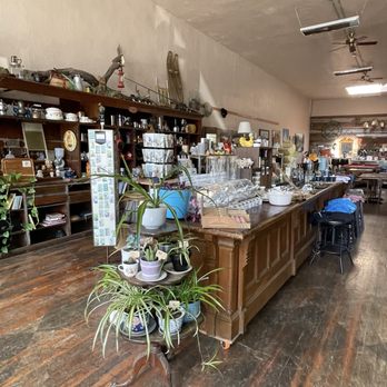 Locally Nourished - Enticing local merchandise @ Locally Nourished. - Coffee & Tea Near Me - Dayton, Washington Locally Nourished - Enticing local merchandise @ Locally Nourished. - Coffee & Tea Near Me - Dayton, Washington