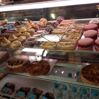 Cumpanio - Bakeries Near Me - Los Mezquites, GUA