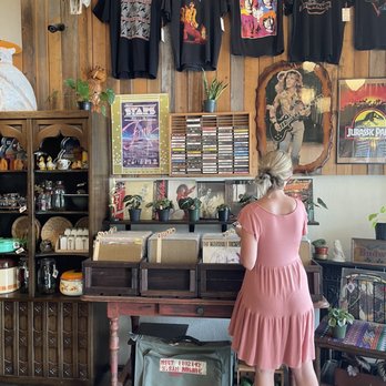 The Owl's Attic - Used, Vintage & Consignment Near Me - Orlando, Florida The Owl's Attic - Used, Vintage & Consignment Near Me - Orlando, Florida