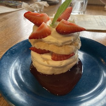 Beast Barbecue - Strawberry shortcake - Bars Near Me - Minneapolis, Minnesota