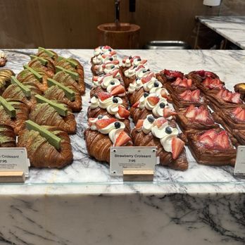 Salswee - Matcha croissant, strawberry croissant, strawberry tart - Bakeries Near Me - New York, New York