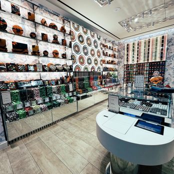 Venchi - Chocolate / candy section - Chocolatiers & Shops Near Me - Los Angeles, California Venchi - Chocolate / candy section - Chocolatiers & Shops Near Me - Los Angeles, California
