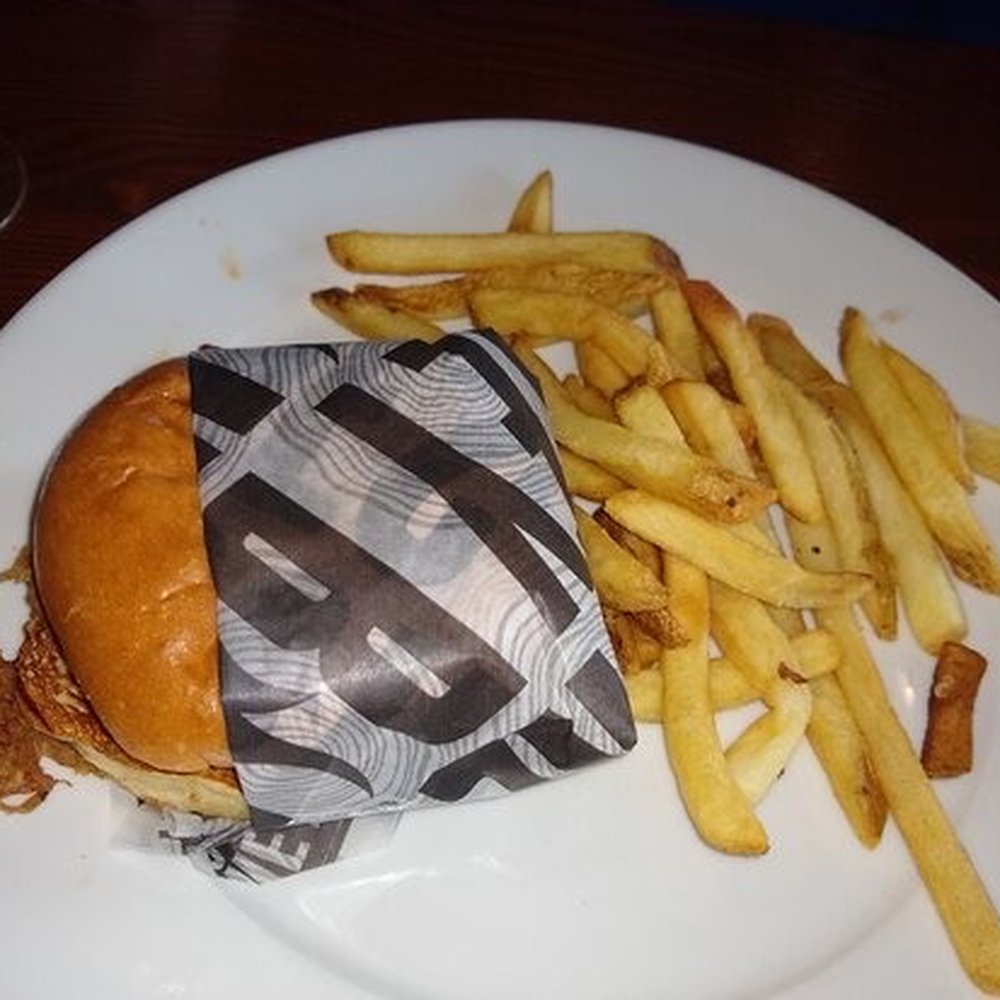 Smokey Bones Tyngsboro - Barbeque Near Me - Tyngsboro, Massachusetts