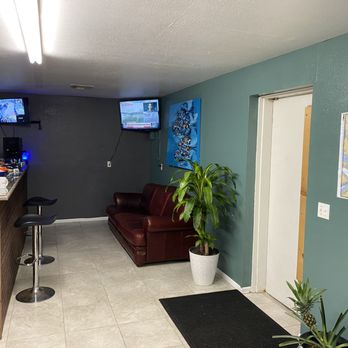 SV Auto and Fleet Service - inside office - Auto Repair Near Me - Corpus Christi, Texas SV Auto and Fleet Service - inside office - Auto Repair Near Me - Corpus Christi, Texas