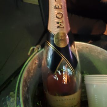 Boulevard Lounge - Bottles - Lounges Near Me - Garfield Heights, Ohio