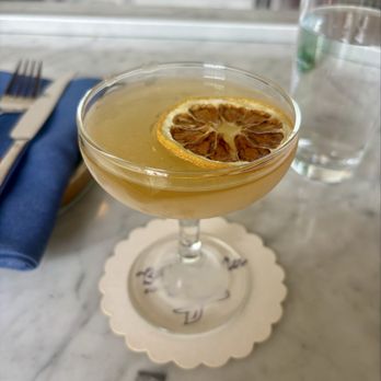 Bar Sur Mer - Earl Grey Vesper - Tapas/Small Plates Near Me - Seattle, Washington Bar Sur Mer - Earl Grey Vesper - Tapas/Small Plates Near Me - Seattle, Washington