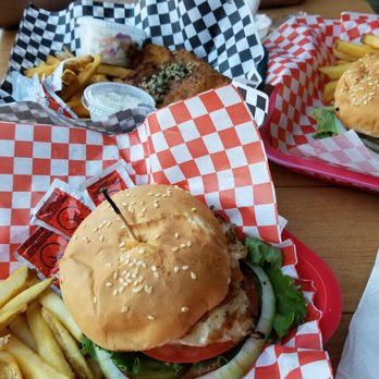 Friday's Crabhouse - Grilled chicken and cod - Seafood Near Me - Friday Harbor, Washington
