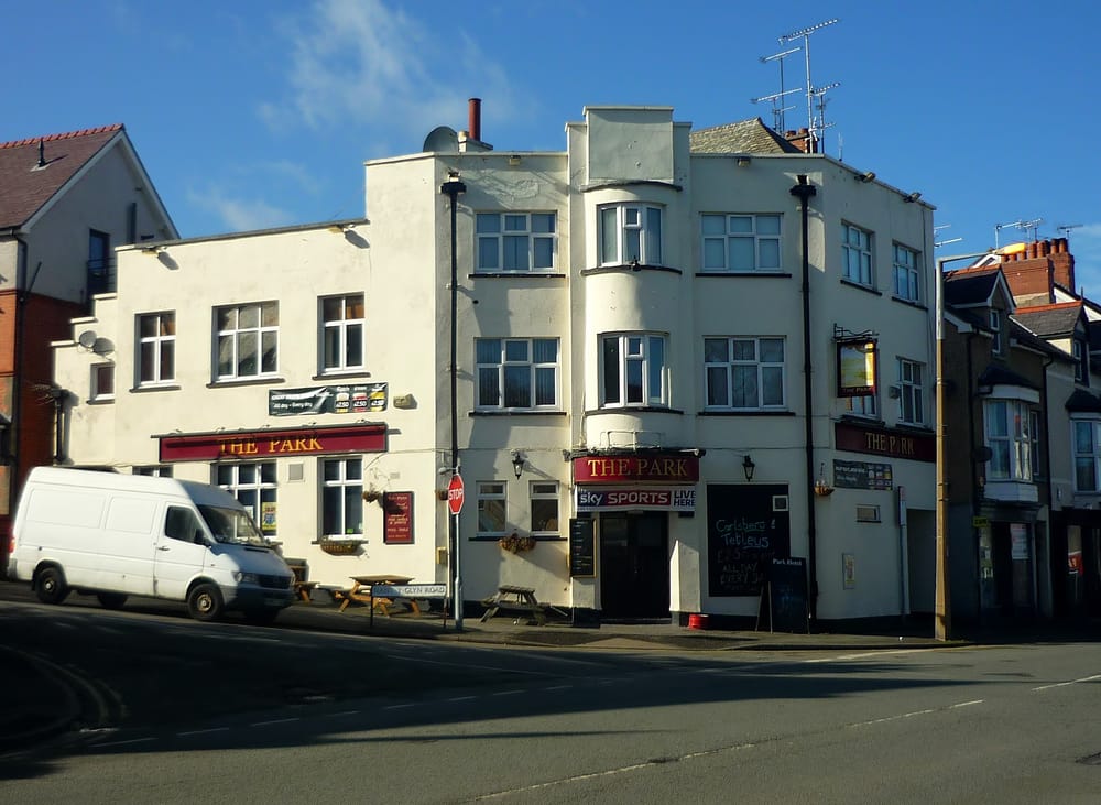 THE PARK 128 Abergele Road, Colwyn Bay, Conwy, United Kingdom Updated March 2024 Pubs