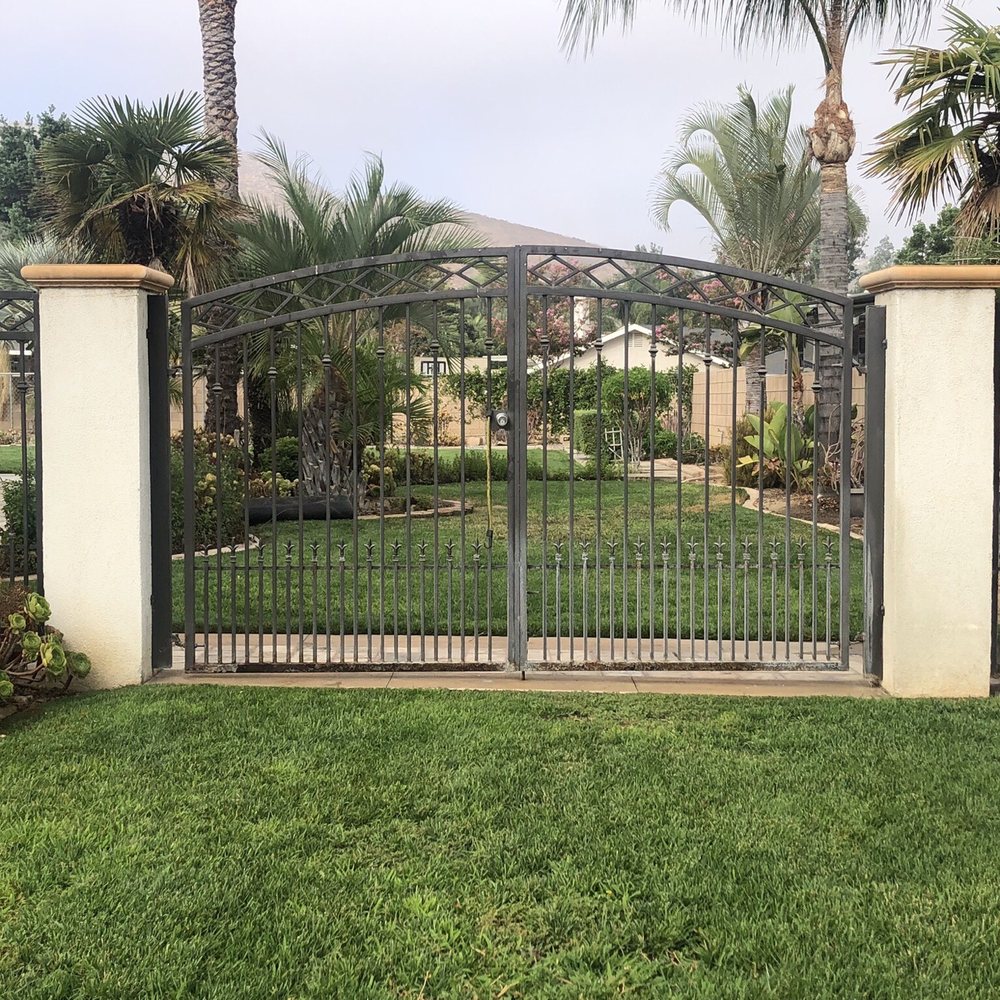 Amore Painting - BEFORE- gate and stucco. - Painters Near Me - Riverside, California Amore Painting - BEFORE- gate and stucco. - Painters Near Me - Riverside, California