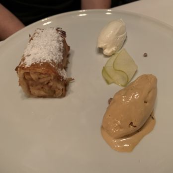 Wallsé - Apple strudel - Austrian Near Me - New York, New York Wallsé - Apple strudel - Austrian Near Me - New York, New York