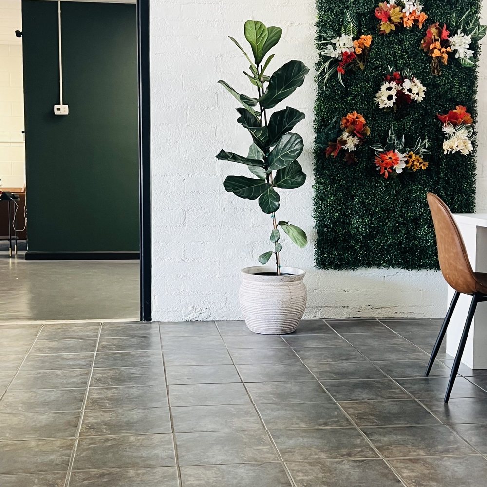 Clemente - Clean and pretty - Hair Salons Near Me - Bakersfield, California Clemente - Clean and pretty - Hair Salons Near Me - Bakersfield, California